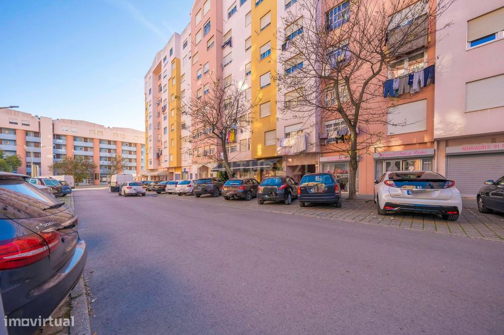 Apartamento T2 Totalmente Remodelado, Jardins do Sado, Setúbal