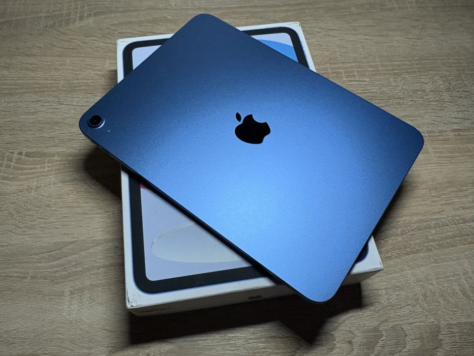 Apple iPad 11 (2025) 128GB Wi-Fi Blue, почти не использовался