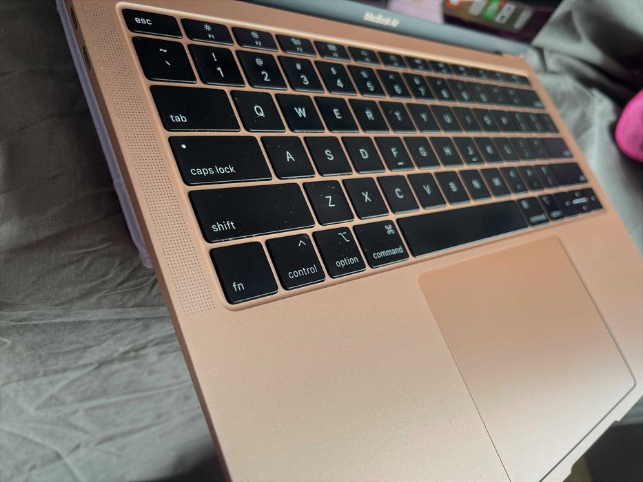 macbook Air A1932 13.3" Retina A1932 Rose Gold