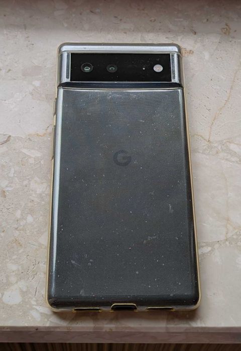 Google Pixel 6 – uszkodzony, na części, z etui