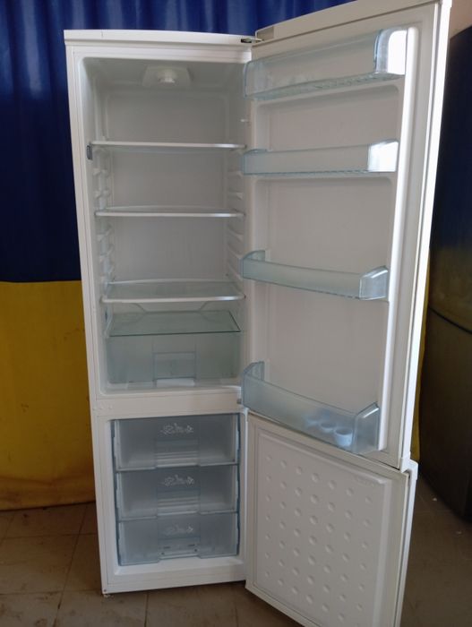 Холодильник Beko CSA31020