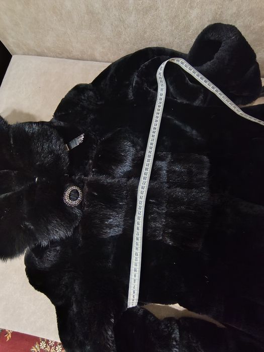 Продам шубу з мутона 46 розмір