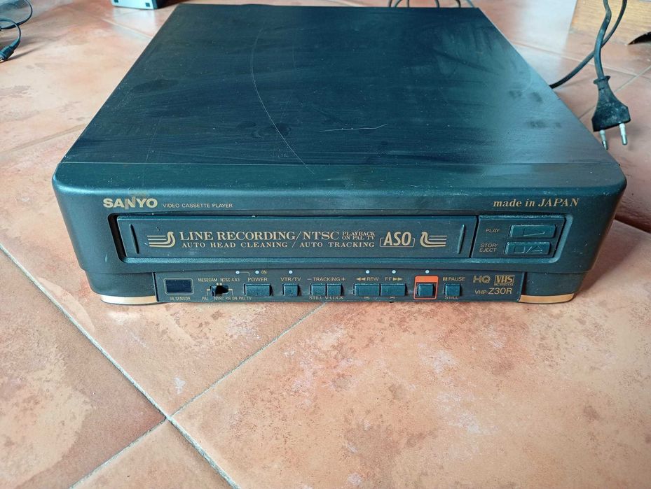 Sanyo Cassette Player VHP-Z30R