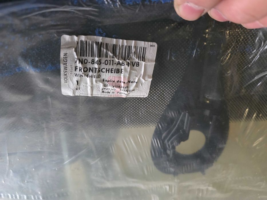 szyba przód VW Sharan , Seat Alhambra II nowa oryginał