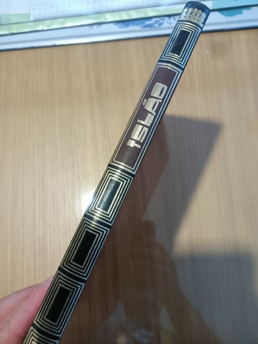 Vendo livro sobre Os Tesouros do Islão