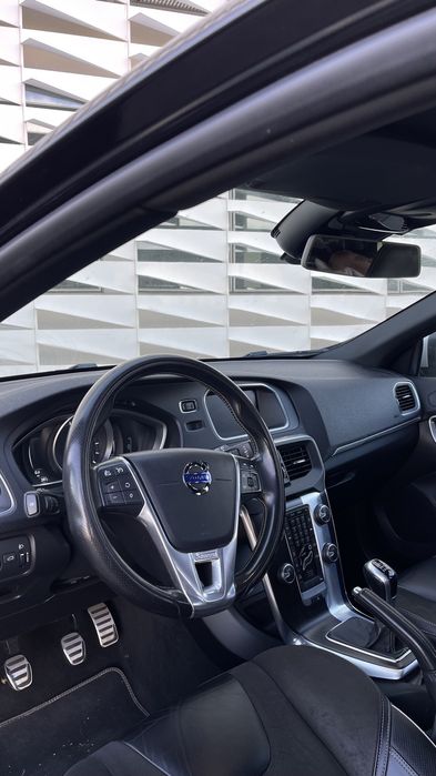 Volvo V40 R- design