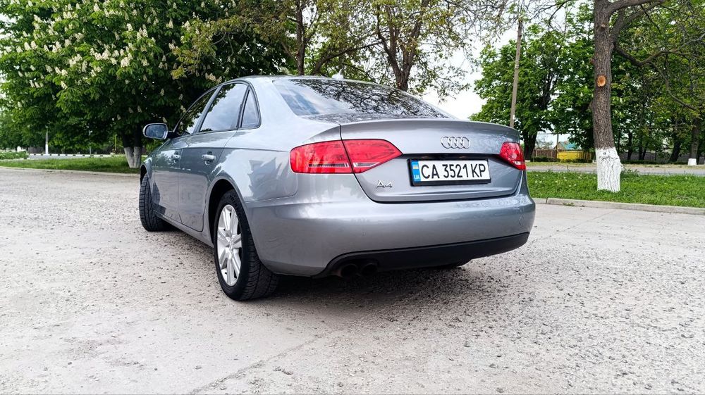 ПРОДАМ Audi A4B8   2.0TFSI