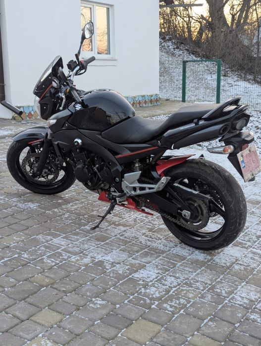 Сузукі gsr 600 абс підігрів 2009 рік
