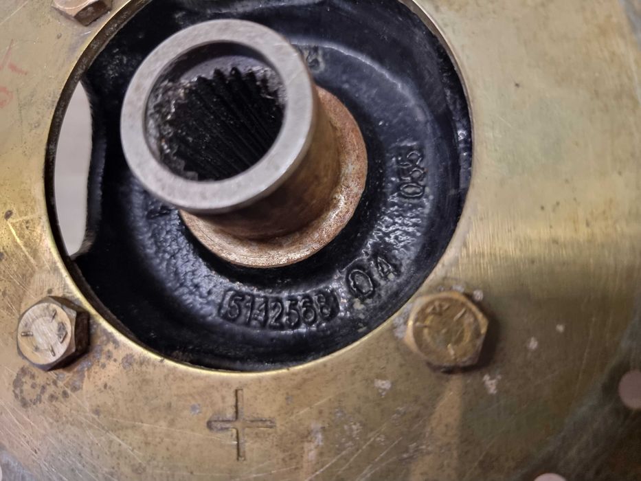 Polaris Ranger 500 / 570  - piasta / tarcza/ komplet - używane