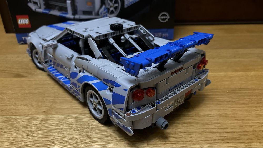 LEGO GTR-34.