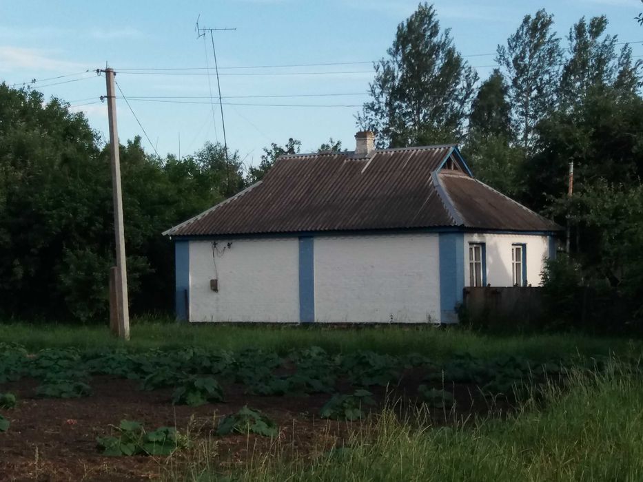 Будинок для проживання 4 кімнати, з садибою для ведення господарства. Продаж, або обмін.