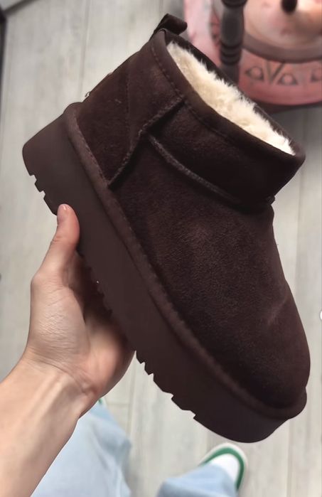 Акція Шоколадні уги з натуральноі замші 1110 грн