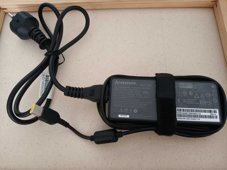 Oryginalny zasilacz LENOVO model ADLX90NCC3A