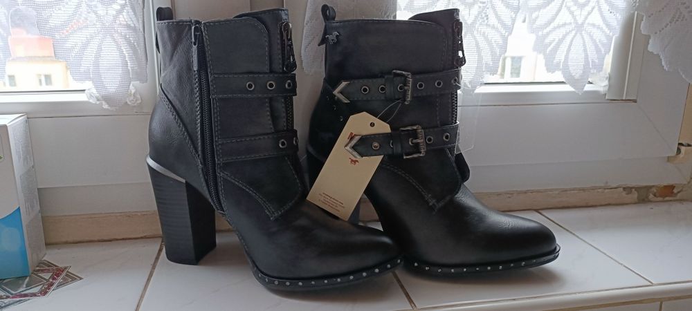Botki Mustang 38