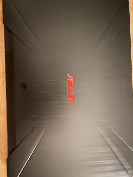 ASUS TUF FX504GE – i5 / GTX 1050 Ti / 32 GB RAM DDR 4 / SSD 1.25TB