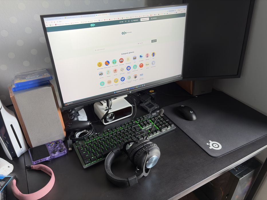 Mocny zestaw gamingowy PC: Ryzen 7 5700X3D + RX 6650 XT + Monitory, Peryferia Pro i Akcesoria