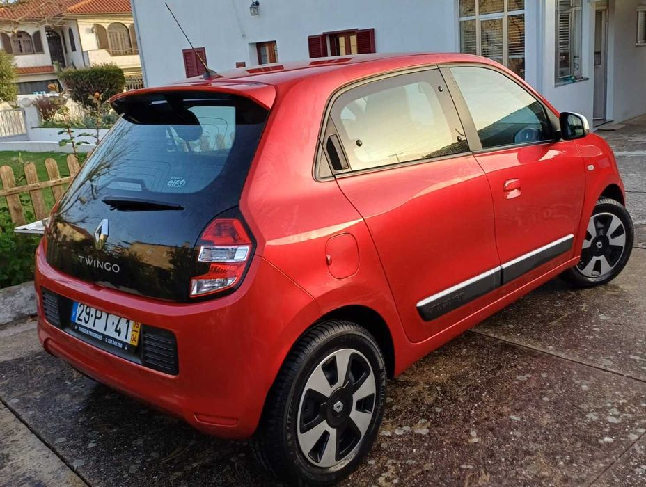 Renault Twingo 2015 Gasolina - Igual a Novo.
