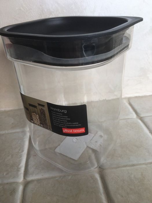 Контейнер для сыпучих продуктов Plast Team Hamburg 1,6л