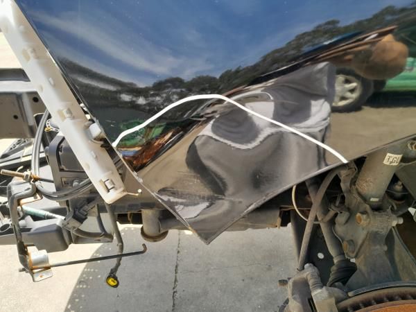 Guarda-lamas esquerdo NISSAN Leaf EV (ZE0)