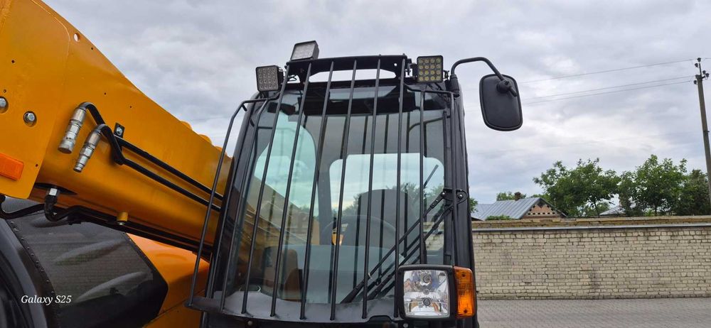 Навантажувач JCB 531-70