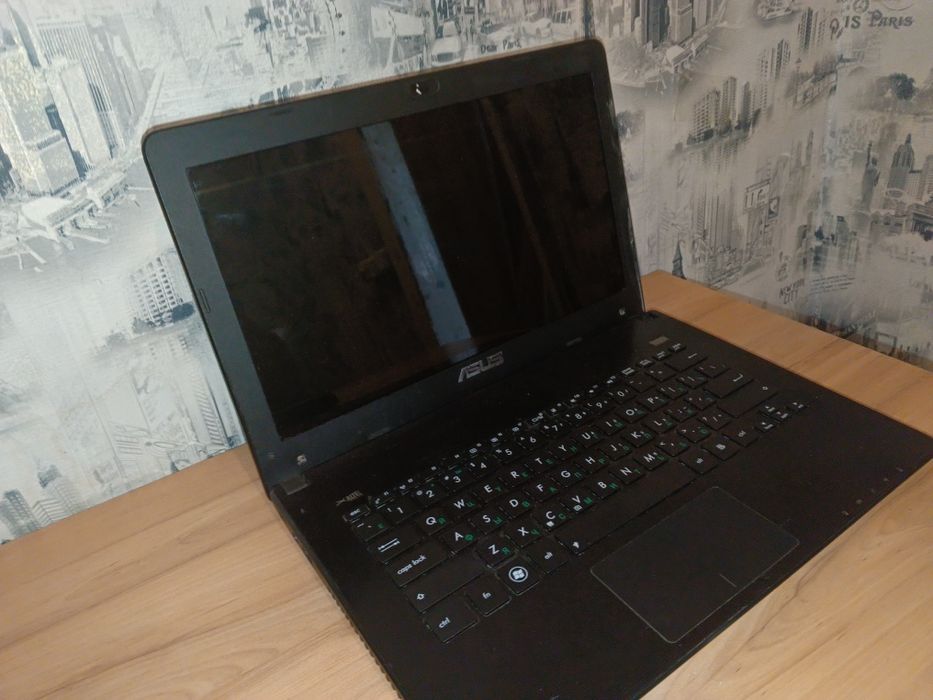 Ноутбук ASUS Шустрий