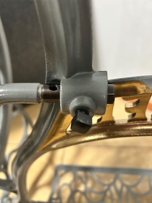 Podstawa - nogi maszyny do szycia PFAFF