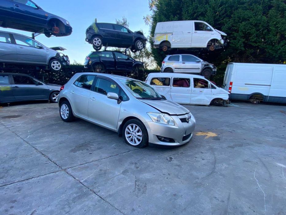 Toyota Auris 1.4D-4D de 2007 - Peças Usadas