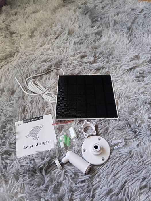 Panel solarny do kamery