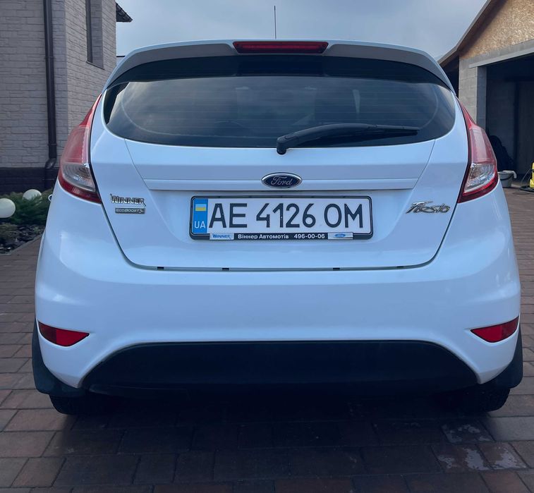 Автомобіль Ford Fieasta