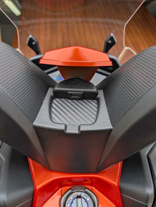 Maxi scooter Kymco DTX 125 TCS