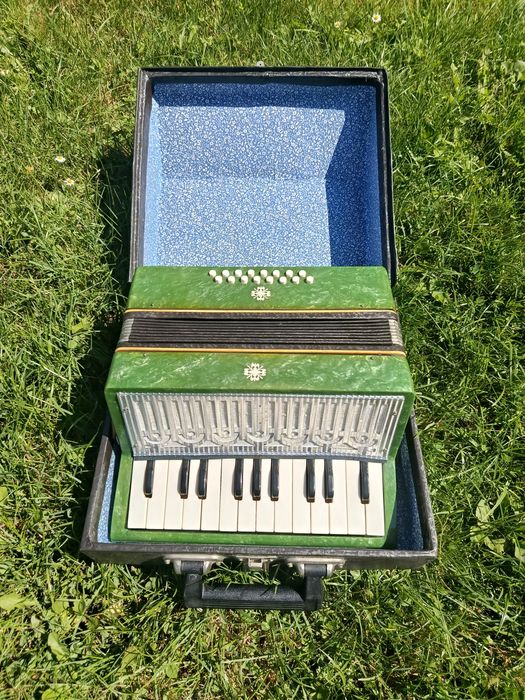 Instrument Harmonia mała rosyjska