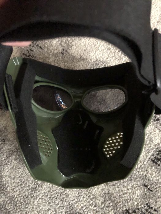 Маска пластика військових