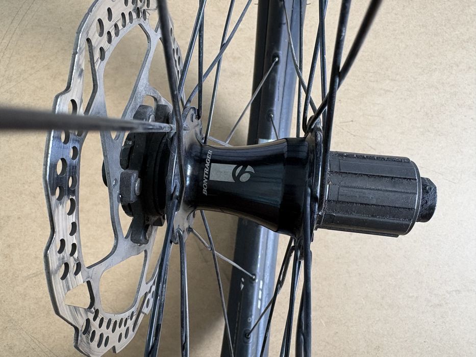Вілсет 29" Bontrager на осях 142*12, 100*15 мм + ротори і резина.