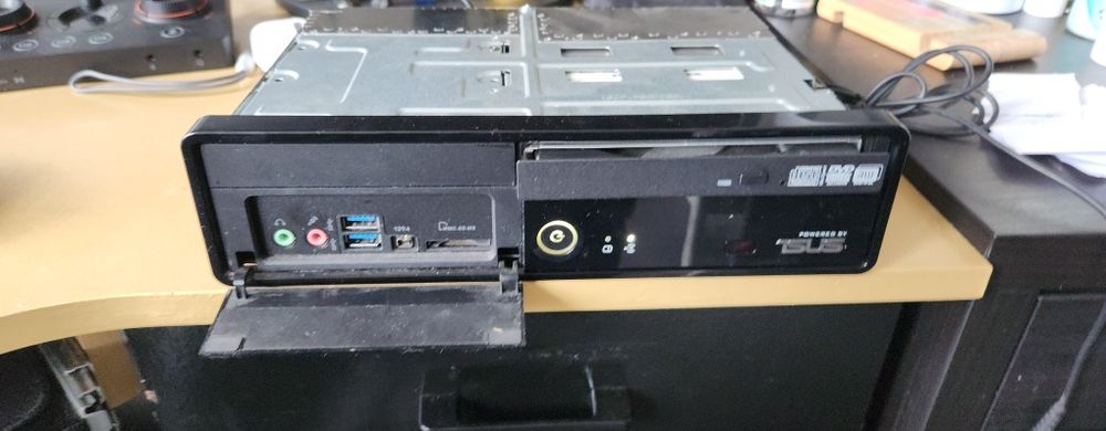 Asus mini PC sprawny