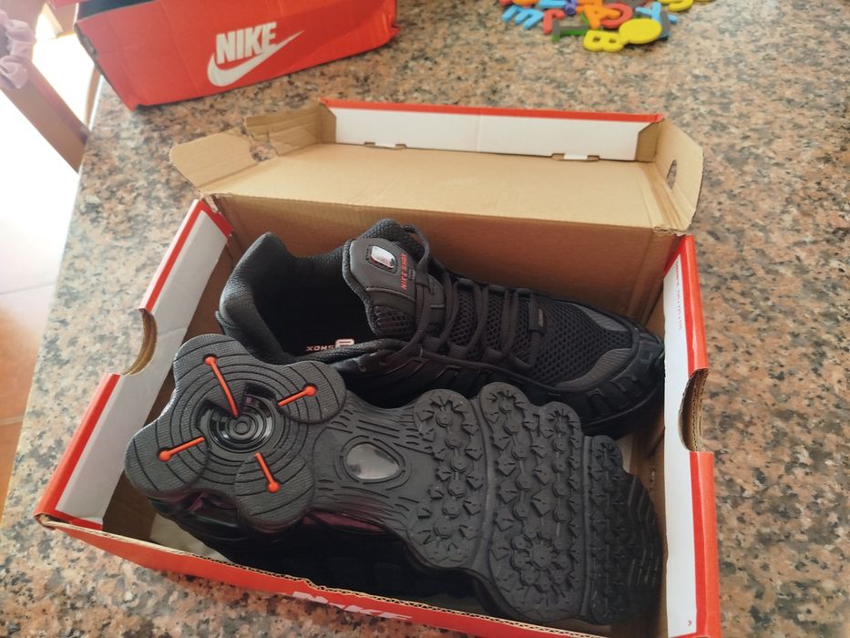 Vendo Nike  shox tl  novas  n:42