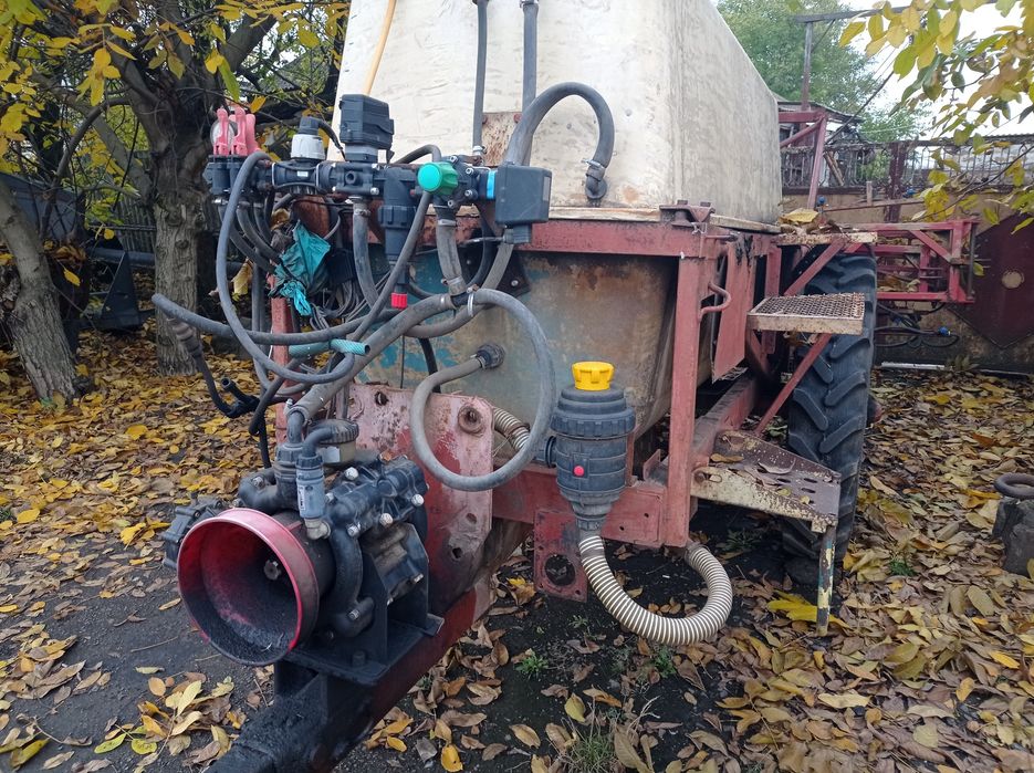 Оприскувач ОП 2000с комп'ютером