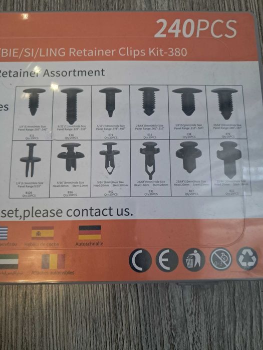 Zestaw spinek samochodowych.