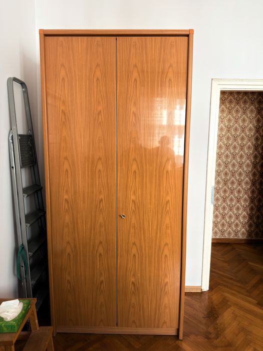 Rezerwacja do 10.10 Oddam 2 szafy za darmo