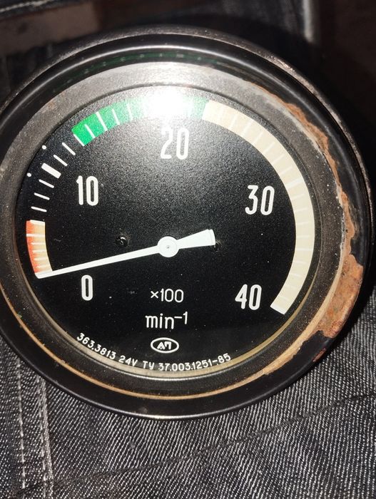 Тахометр КамАЗ.  .