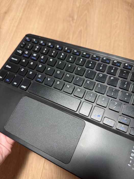 Akcesoria do ipada 10 generacji etui case klawiatura