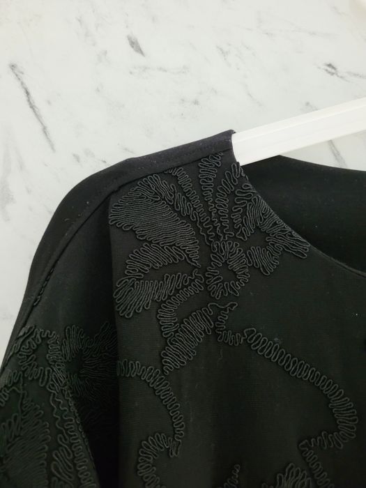 Bluza 34 XS bluzka oversize z kwiatami haft 3D rękawy ¾ minimalizm