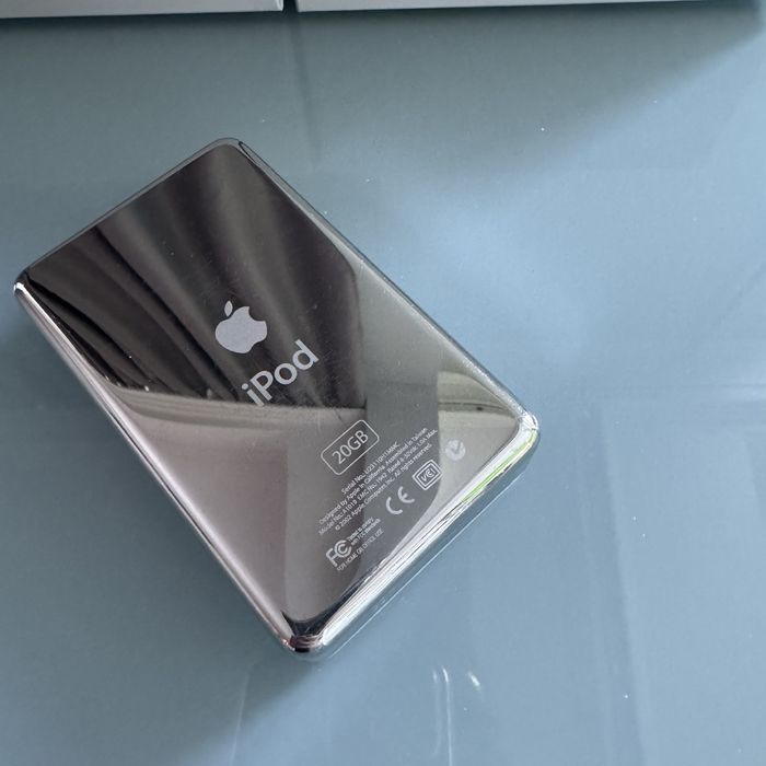 Apple iPod Classic 2nd gen A1019 20gb