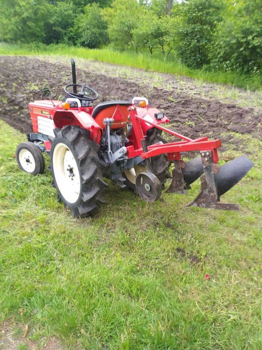 Трактор Yanmar Японія