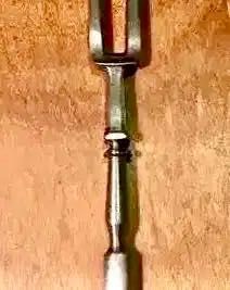 GARFO de TRINCHAR - muito antigo - em aço maciço - 27 cm/s