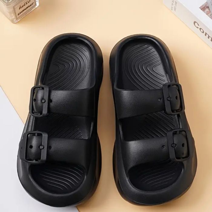 Тапочки шльопанці