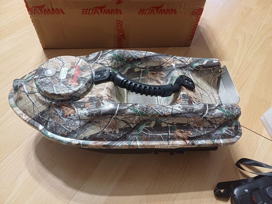 Boatman Actor Camo łódka zanętowa GPs