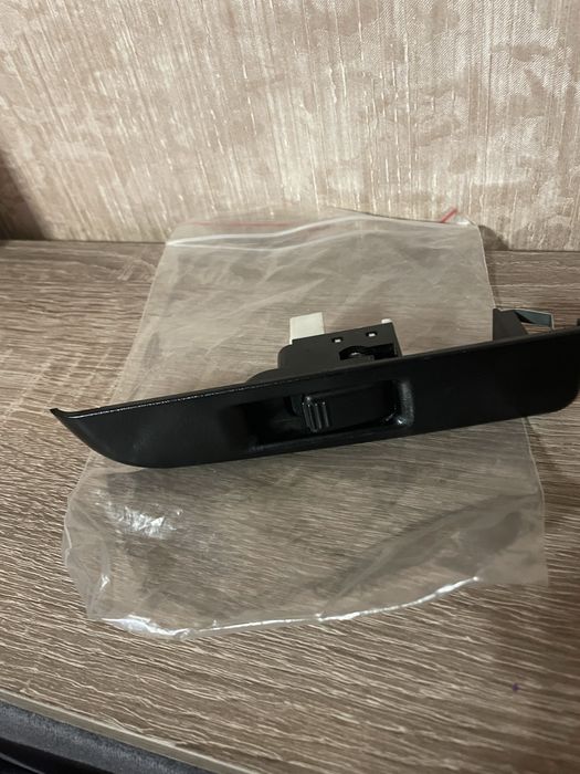 Кнопка блок модуль керування склопідйомником права сторона ISUZU NQR71