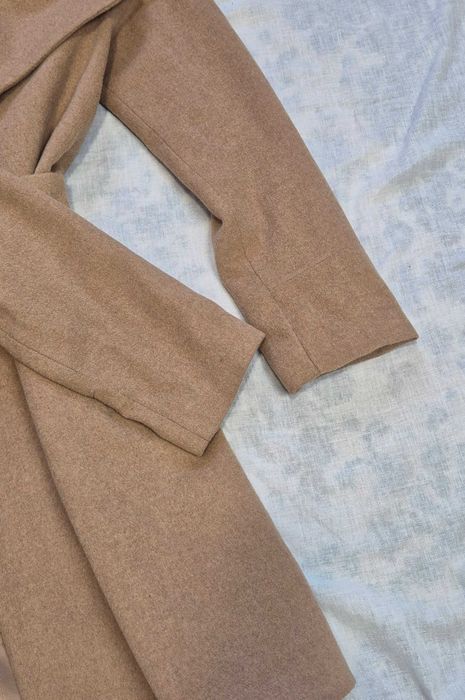 Ładny wełniany płaszcz Mango M, szlafrok, beżowy, wełna, duży kołnierz