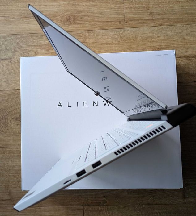 Laptop gamingowy Dell Alienware m17 R4 RTX 3070