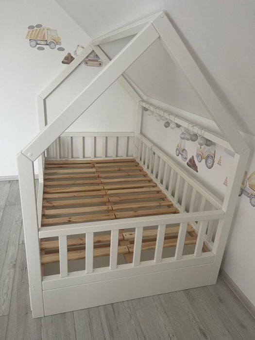 Łóżko dziecięce domek Lamido Chico 120x200 | lity buk | materac